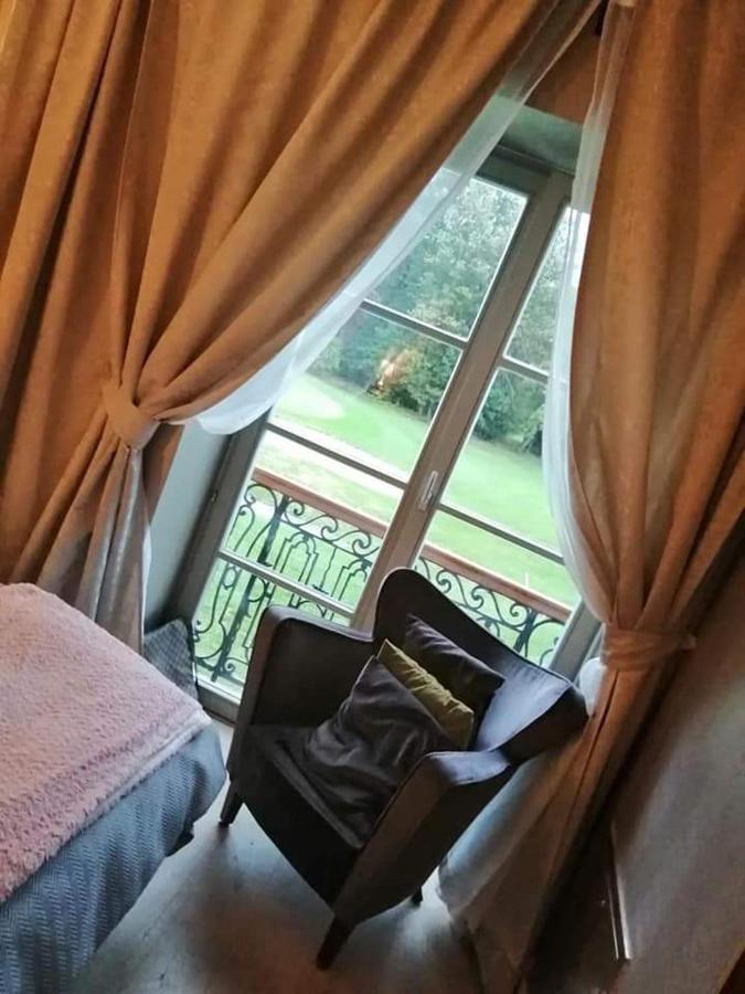 La Chambre Du Chateau De Bernalmont Liege Luaran gambar