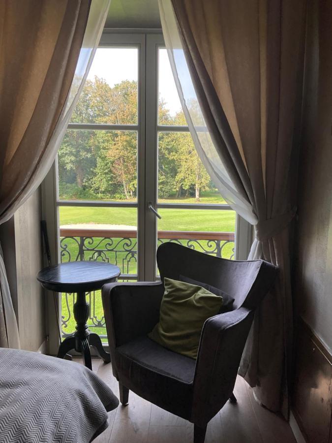 La Chambre Du Chateau De Bernalmont Liege Luaran gambar