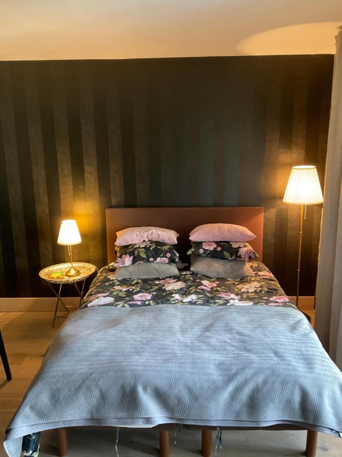 La Chambre Du Chateau De Bernalmont Liege Luaran gambar